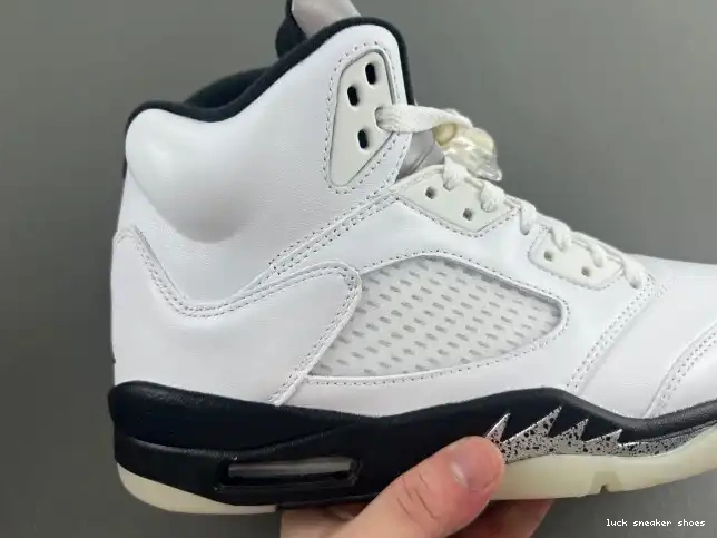 Reps LUCY 5 'WHITE JORDAN RETRO DD0587-110 AIR BLACK' 0509